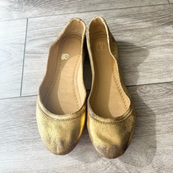 Frye Carson Distressed Ballet in Metallic Gold - Picture 1 of 12